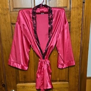 Dreamgirl Satin Kimono Robe in Fuchsia with Black Lace Trim